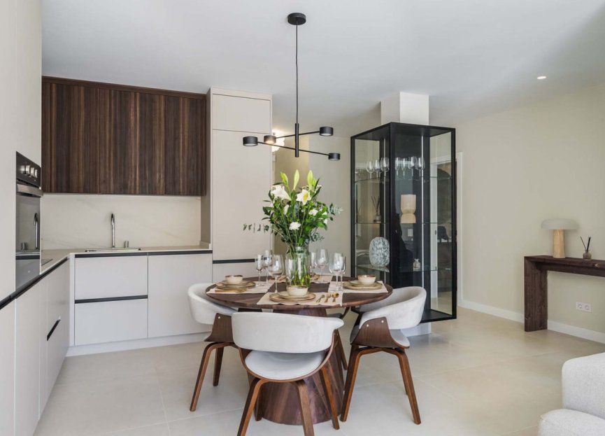 Resale - Apartment - Middle Floor Apartment - Benahavís - Benahavís Centro