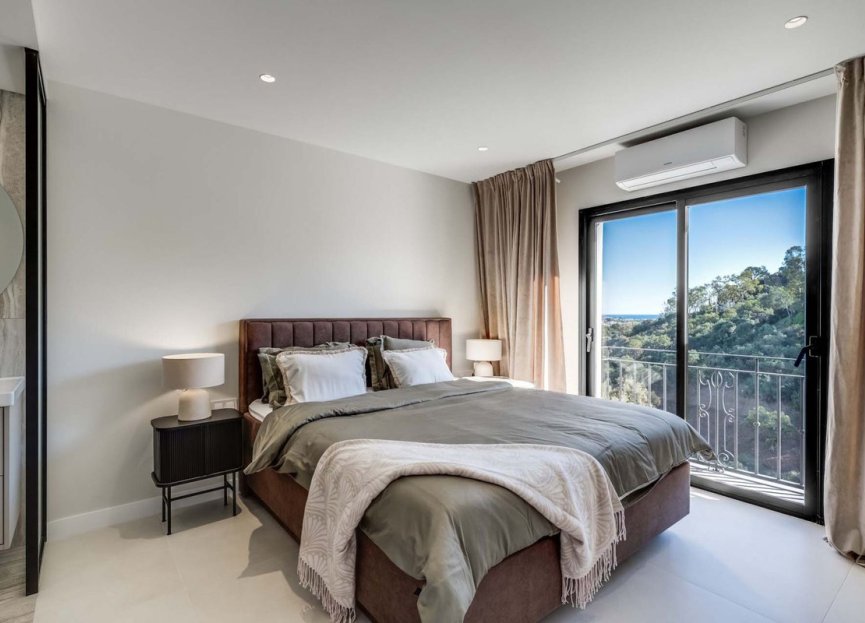 Resale - Apartment - Middle Floor Apartment - Benahavís - Benahavís Centro