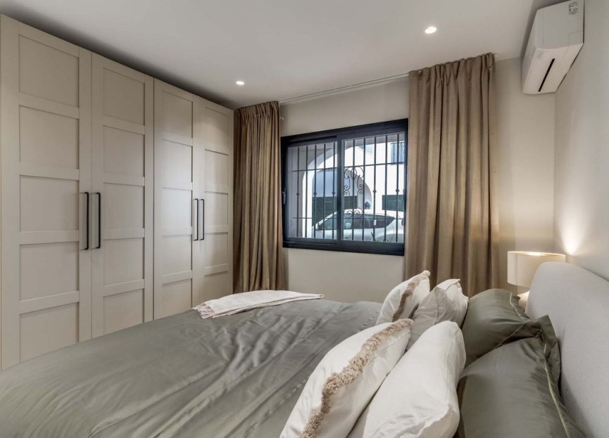 Resale - Apartment - Middle Floor Apartment - Benahavís - Benahavís Centro