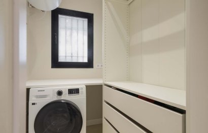 Resale - Apartment - Middle Floor Apartment - Benahavís - Benahavís Centro