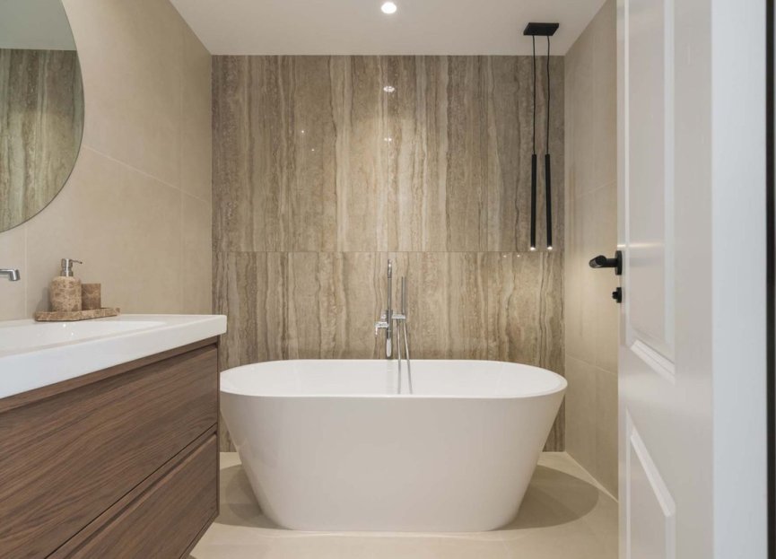 Resale - Apartment - Middle Floor Apartment - Benahavís - Benahavís Centro