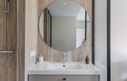 Resale - Apartment - Middle Floor Apartment - Benahavís - Benahavís Centro