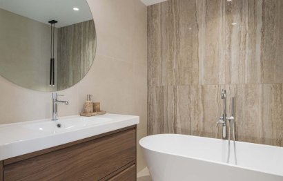 Resale - Apartment - Middle Floor Apartment - Benahavís - Benahavís Centro