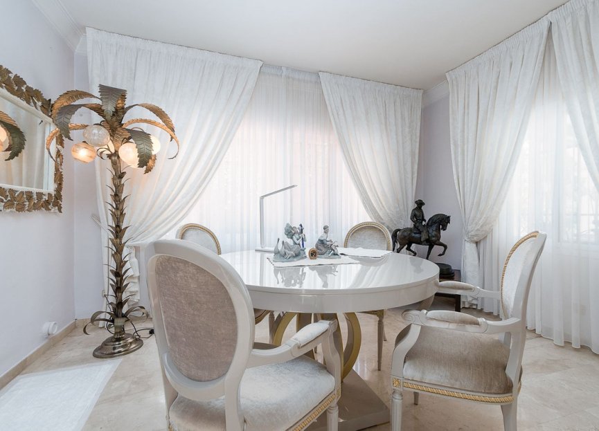 Resale - House - Detached Villa - Marbella - Marbella Centro