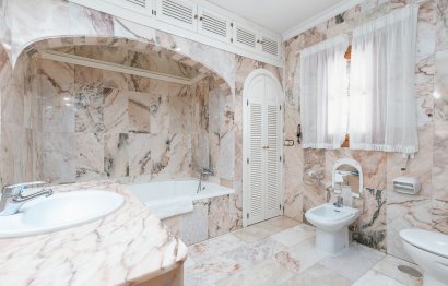 Resale - House - Detached Villa - Marbella - Marbella Centro