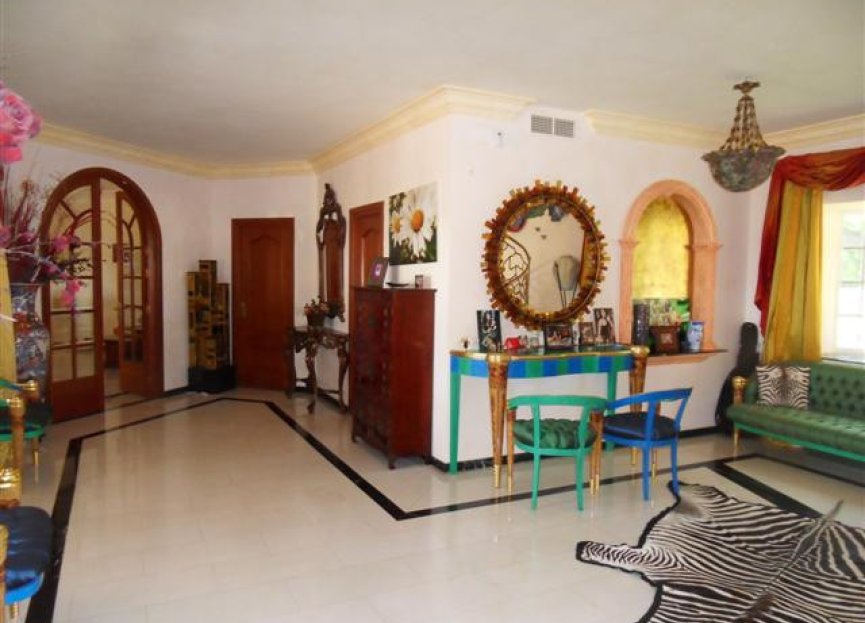 Resale - House - Detached Villa - Benahavís - La Quinta