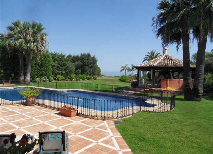 Resale - House - Detached Villa - Benahavís - La Quinta