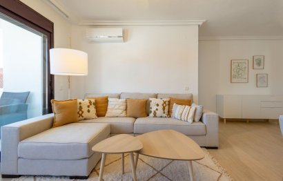 Resale - Apartment - Middle Floor Apartment - Marbella - Nueva Andalucia