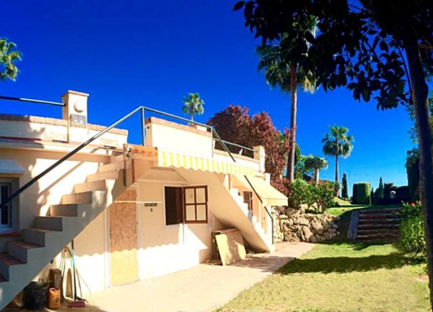 Resale - House - Detached Villa - Marbella - Elviria