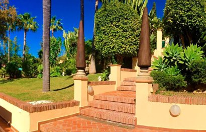 Resale - House - Detached Villa - Marbella - Elviria