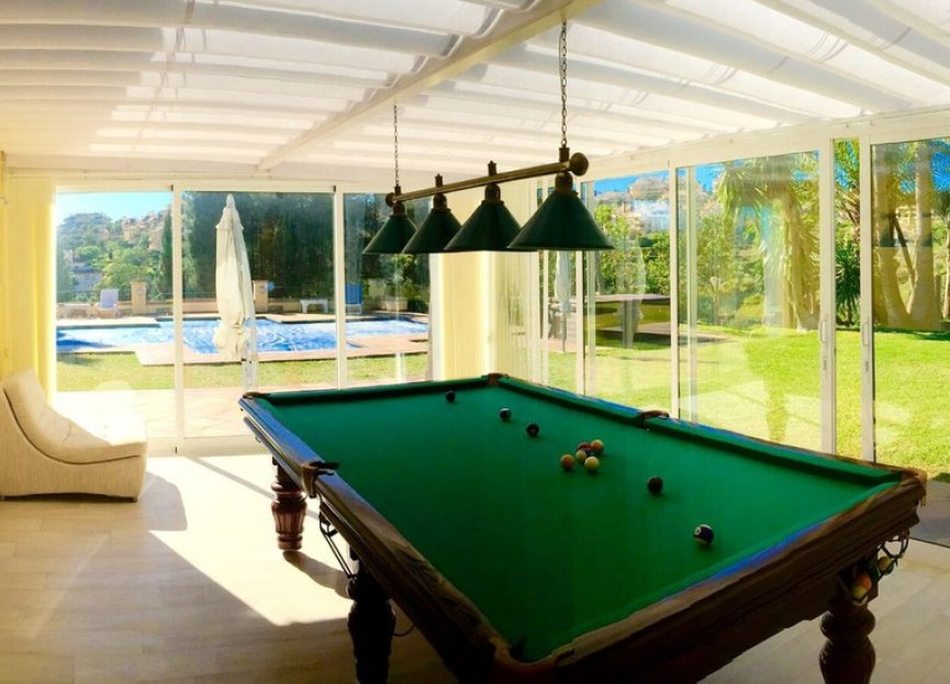 Resale - House - Detached Villa - Marbella - Elviria