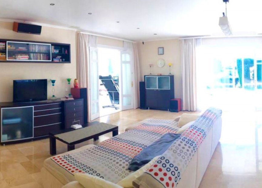 Resale - House - Detached Villa - Marbella - Elviria