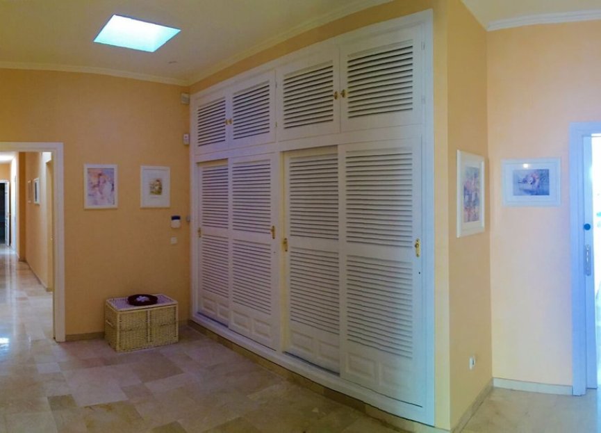 Resale - House - Detached Villa - Marbella - Elviria