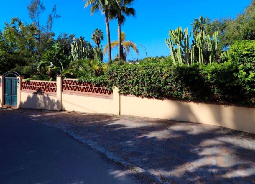 Resale - House - Detached Villa - Marbella - Elviria