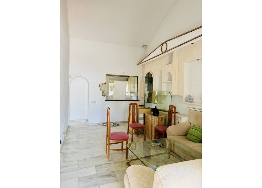 Resale - Apartment - Top Floor Apartment - Marbella - Nueva Andalucia