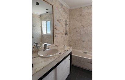 Resale - Apartment - Top Floor Apartment - Marbella - Nueva Andalucia