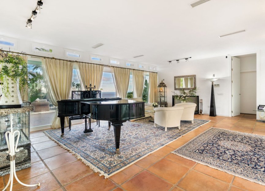 Reventa - House - Detached Villa - Estepona - Estepona Centro