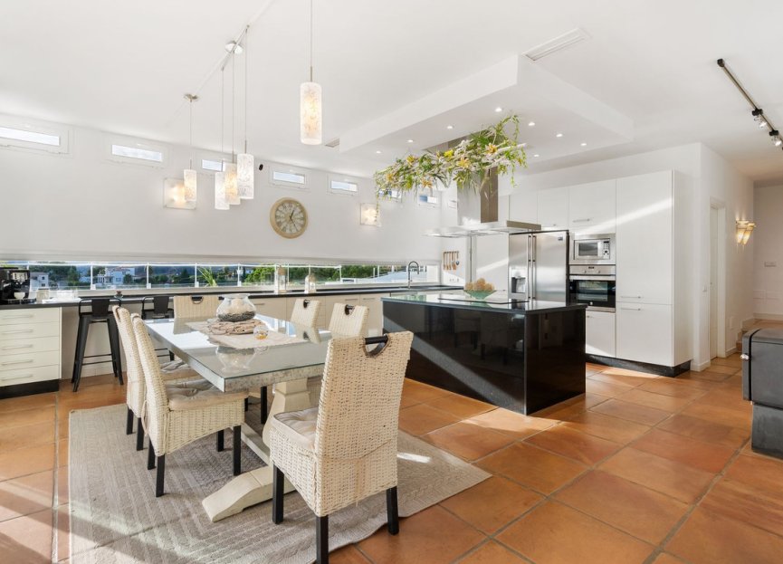 Reventa - House - Detached Villa - Estepona - Estepona Centro