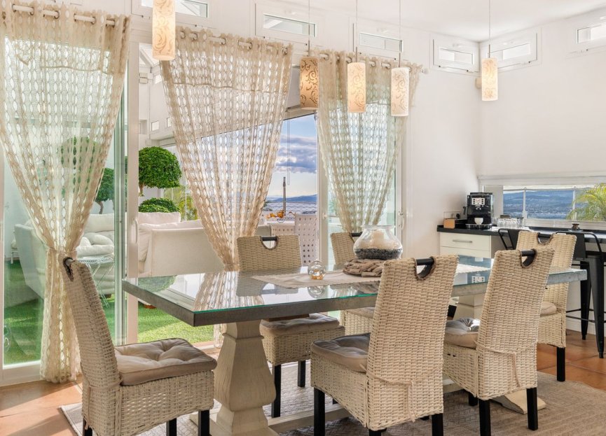 Reventa - House - Detached Villa - Estepona - Estepona Centro