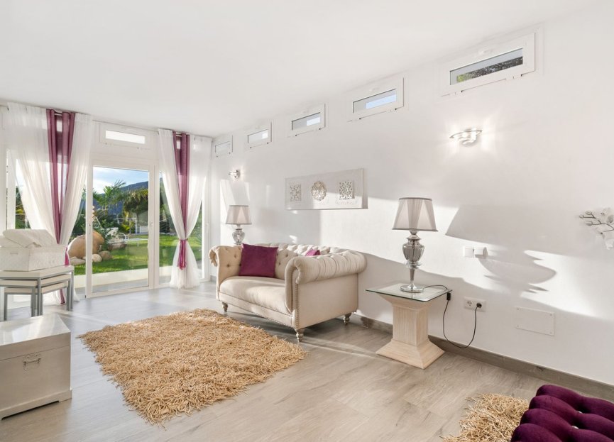 Reventa - House - Detached Villa - Estepona - Estepona Centro