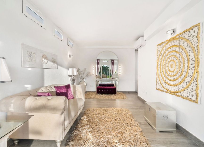 Reventa - House - Detached Villa - Estepona - Estepona Centro