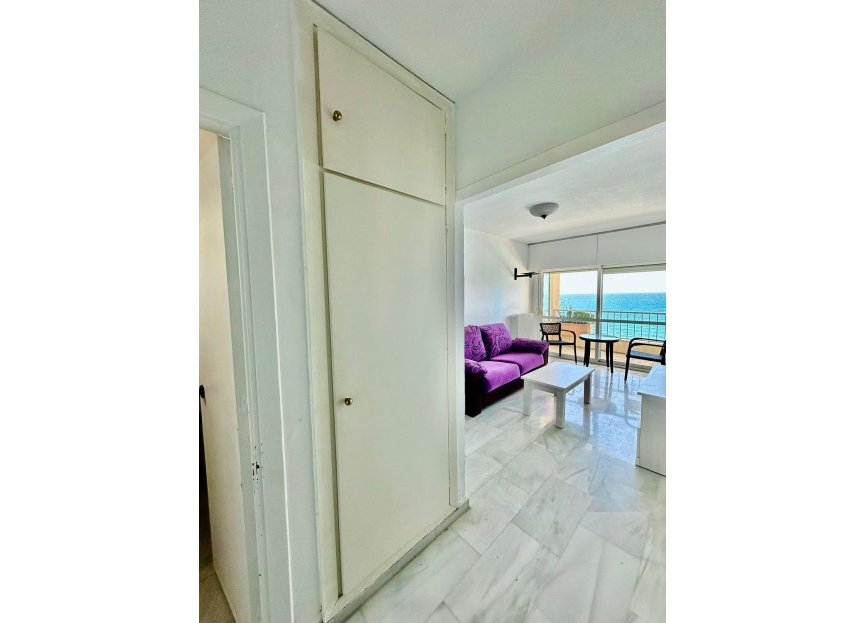 Resale - Apartment - Top Floor Studio - Marbella - Marbella Centro