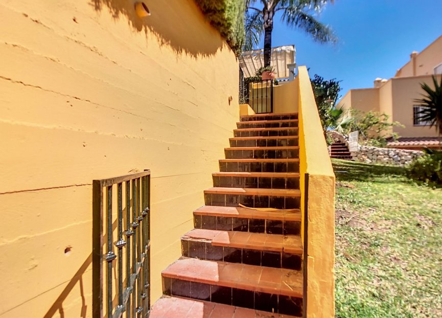 Resale - House - Semi-Detached House - Benalmádena - Arroyo de la Miel