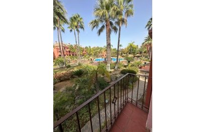 Resale - Apartment - Middle Floor Apartment - Marbella - Puerto Banús