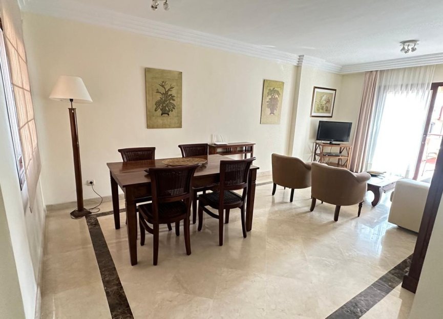 Resale - Apartment - Middle Floor Apartment - Marbella - Puerto Banús