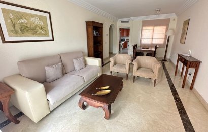 Resale - Apartment - Middle Floor Apartment - Marbella - Puerto Banús