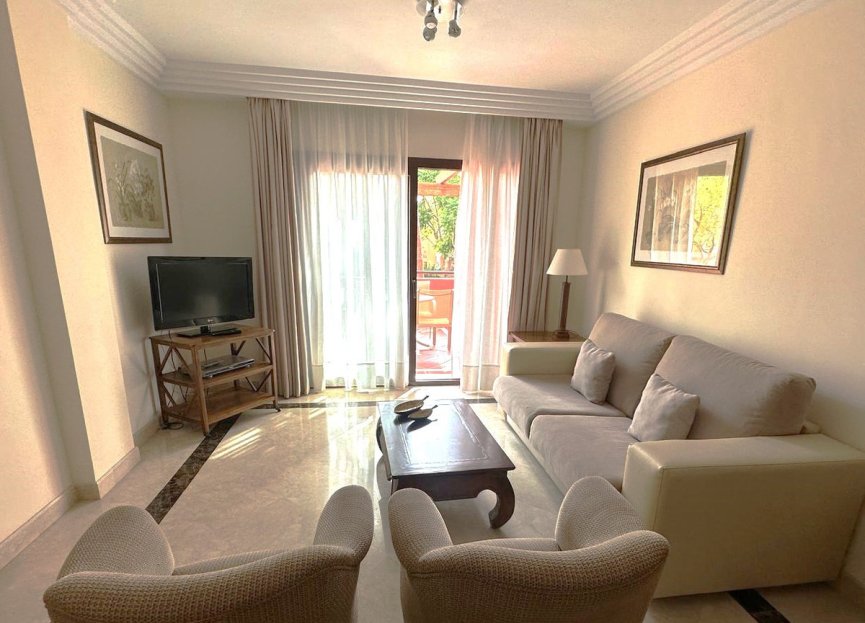 Resale - Apartment - Middle Floor Apartment - Marbella - Puerto Banús