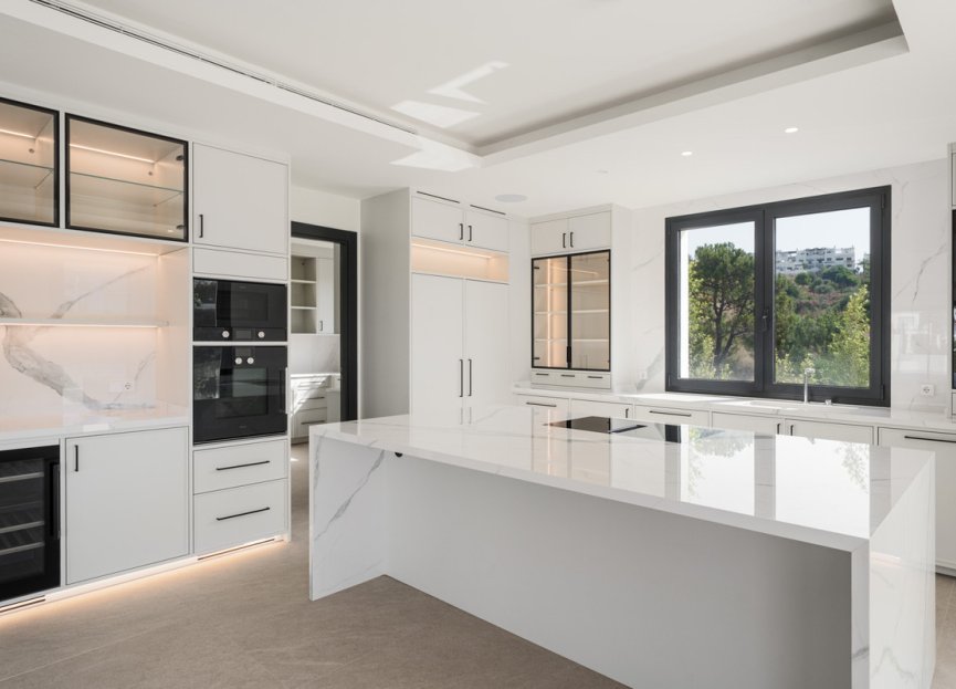 Resale - House - Detached Villa - Estepona - Estepona Centro