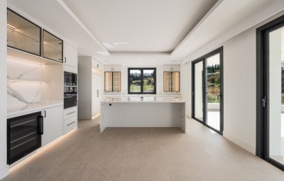 Resale - House - Detached Villa - Estepona - Estepona Centro