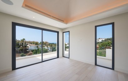 Resale - House - Detached Villa - Estepona - Estepona Centro