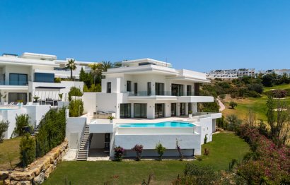 Resale - House - Detached Villa - Estepona - Estepona Centro