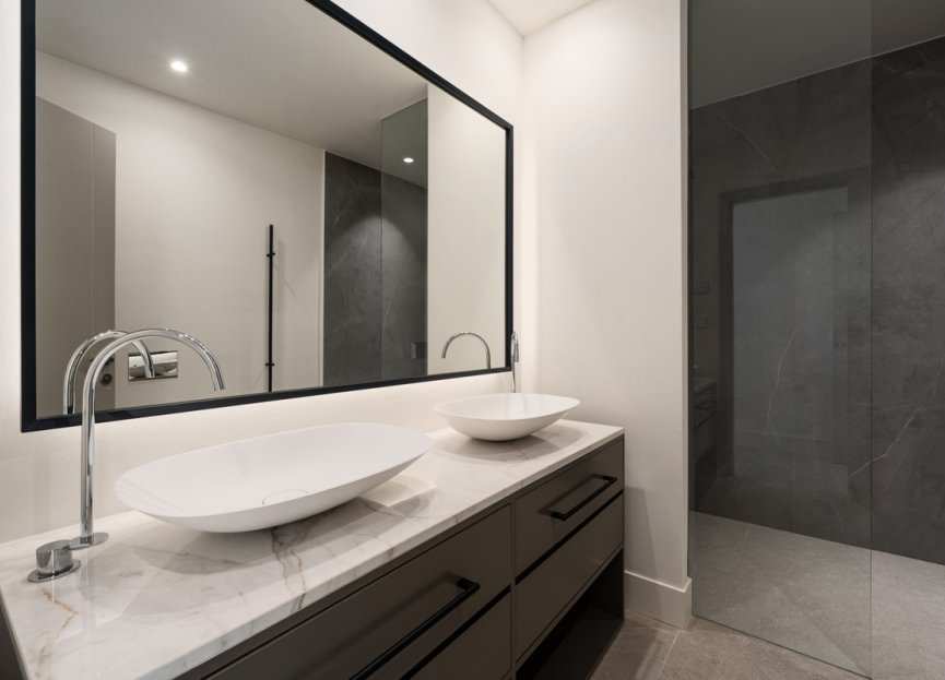 Resale - House - Detached Villa - Estepona - Estepona Centro