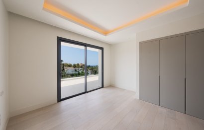 Resale - House - Detached Villa - Estepona - Estepona Centro