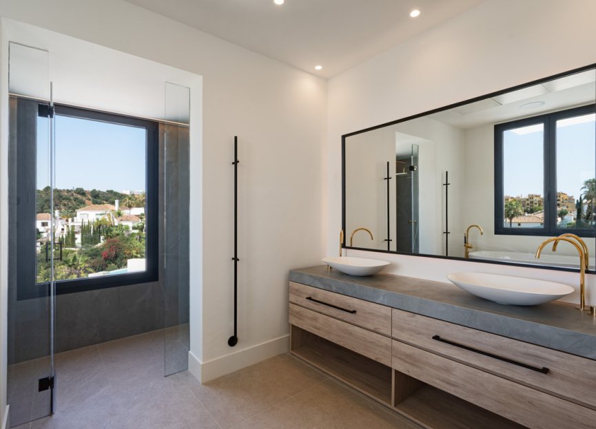 Resale - House - Detached Villa - Estepona - Estepona Centro