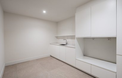 Resale - House - Detached Villa - Estepona - Estepona Centro