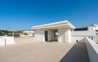 Resale - House - Detached Villa - Estepona - Estepona Centro