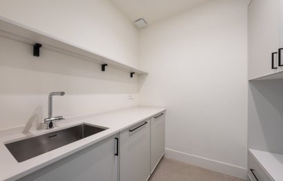 Resale - House - Detached Villa - Estepona - Estepona Centro