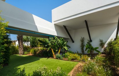 Resale - House - Detached Villa - Estepona - Estepona Centro