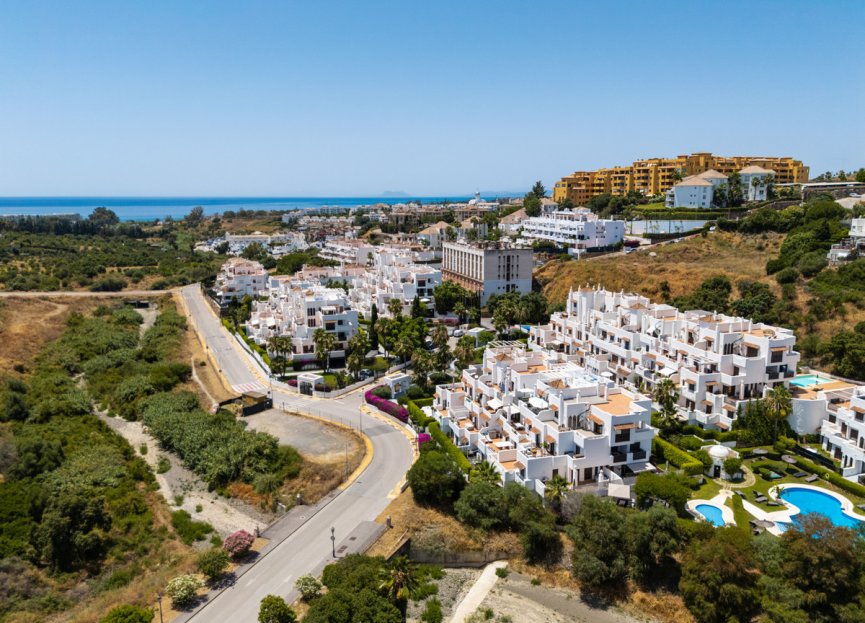 Resale - House - Detached Villa - Estepona - Estepona Centro