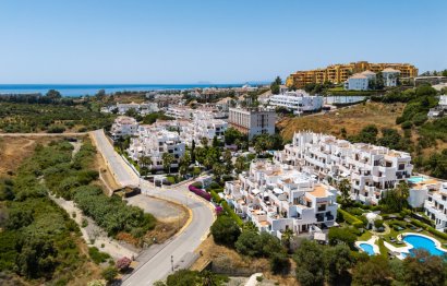 Resale - House - Detached Villa - Estepona - Estepona Centro