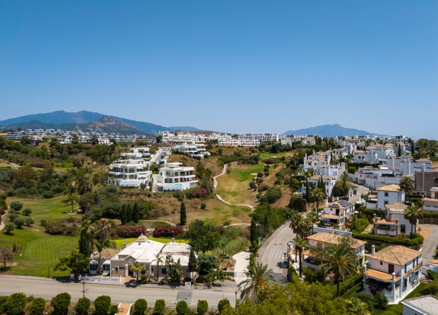 Resale - House - Detached Villa - Estepona - Estepona Centro