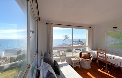 Resale - House - Detached Villa - Estepona - Estepona Centro