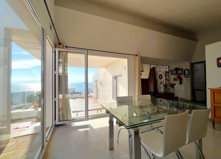 Resale - House - Detached Villa - Estepona - Estepona Centro