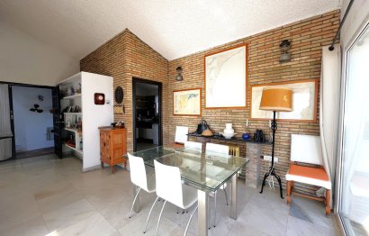 Resale - House - Detached Villa - Estepona - Estepona Centro