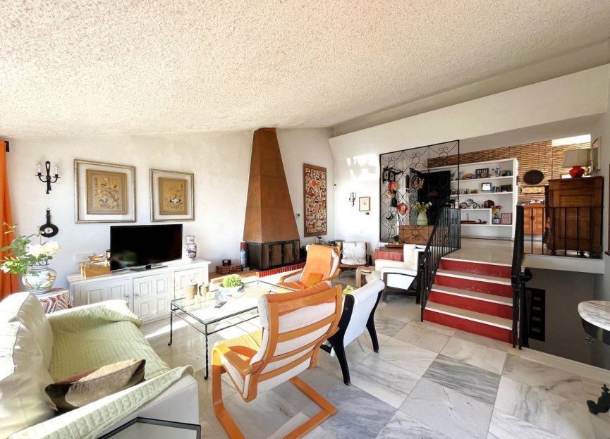 Resale - House - Detached Villa - Estepona - Estepona Centro