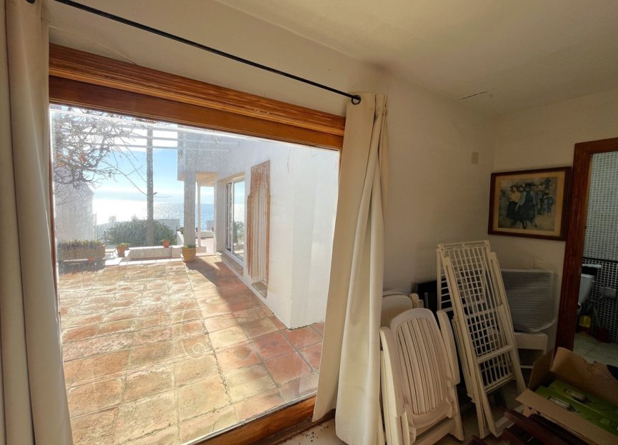 Resale - House - Detached Villa - Estepona - Estepona Centro